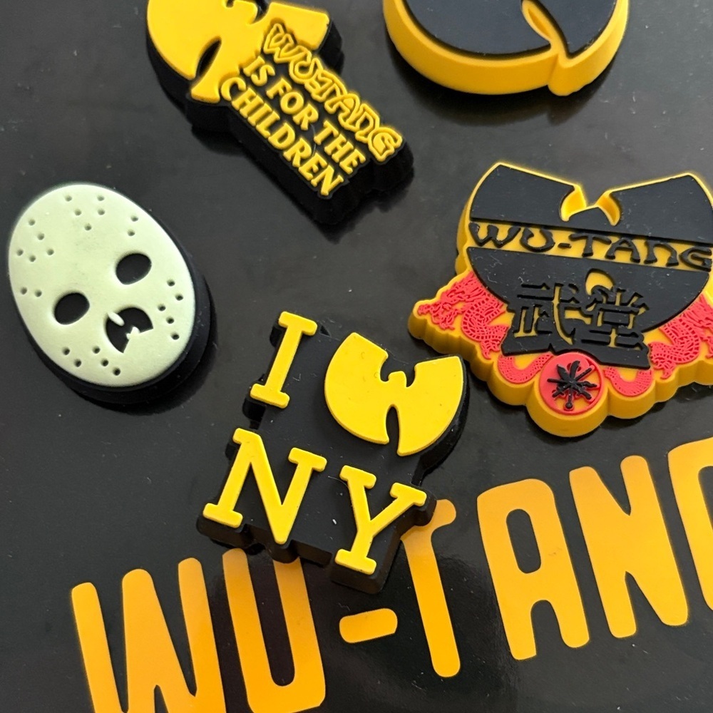 CROCS Wu-Tang Black and Yellow Jibbitz Set - Picture 3 of 4
